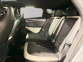 https://vehicle.imgix.net/4482644/cc251385-23ac-4453-a46c-f4c2596d5e01.jpg