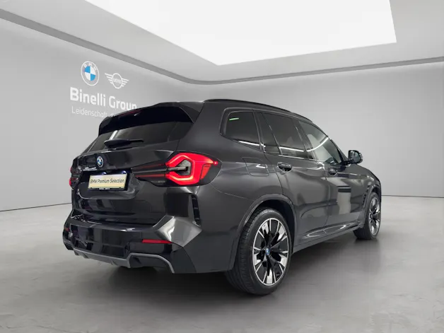 BMW iX3