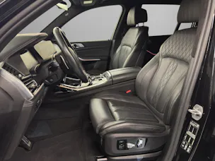 BMW X7 M50i