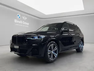 BMW X7 M50i