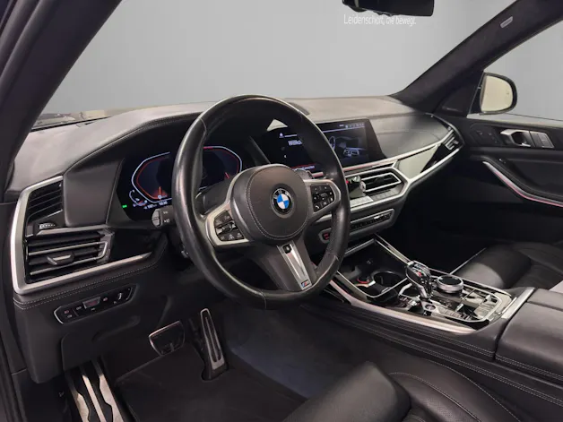 BMW X7 M50i
