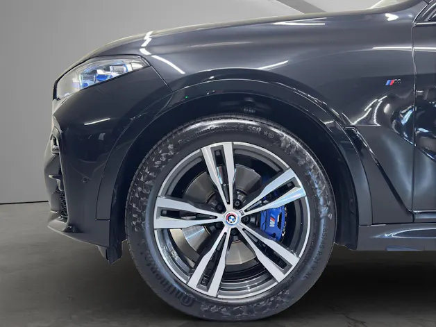 BMW X7 M50i
