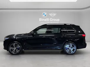 BMW X7 M50i