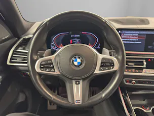 BMW X7 M50i
