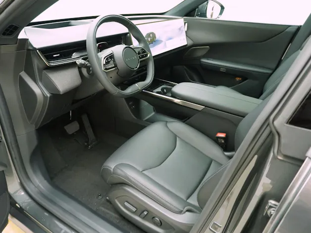 MAZDA CX-6e Takumi