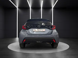 Toyota Yaris 1.5 VVT-i HSD Trend