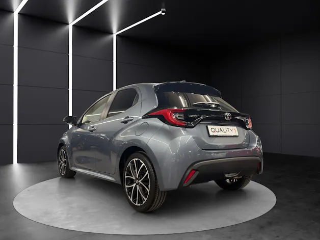 Toyota Yaris 1.5 VVT-i HSD Trend
