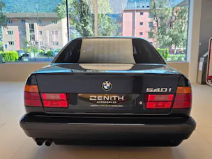 BMW 540i V8 - Boîte manuelle