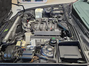 BMW 540i V8 - Boîte manuelle