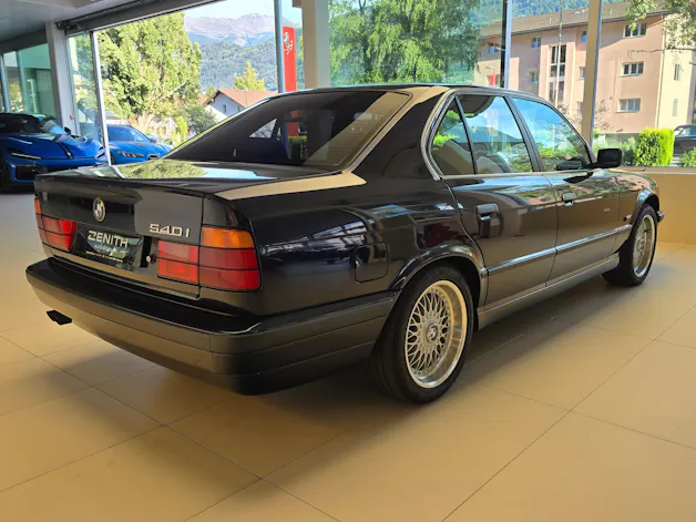 BMW 540i V8 - Boîte manuelle