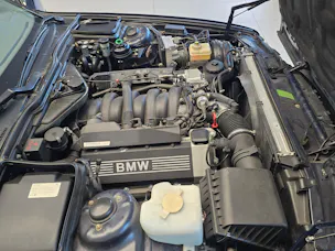 BMW 540i V8 - Boîte manuelle