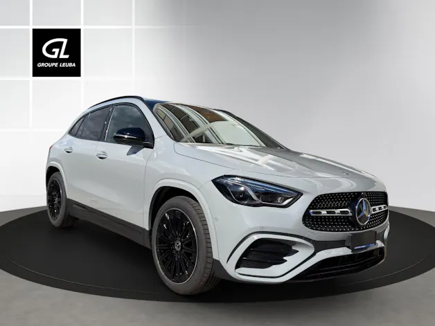 MERCEDES-BENZ GLA 200 Night Star 7G-DCT