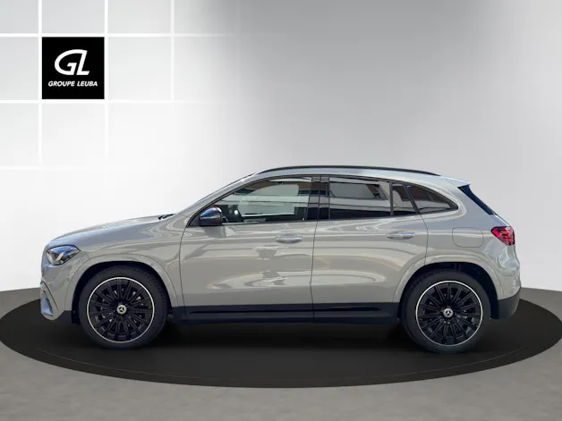 MERCEDES-BENZ GLA 200 Night Star 7G-DCT