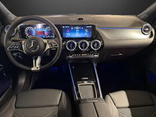 MERCEDES-BENZ GLA 200 Night Star