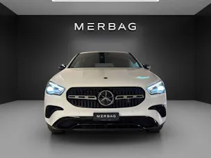 MERCEDES-BENZ GLA 200 Night Star