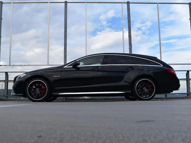 MERCEDES-BENZ CLS SHOOTING BRAKE 63 AMG S 4MATIC SPEEDSHIFT MCT l 585 PS