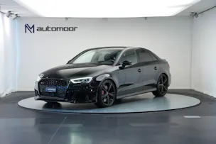 AUDI RS3 Limousine 2.5 TSI quattro S-tronic*CH Fahrzeug* *Carbon Lenkrad* *Magnetic Ride*