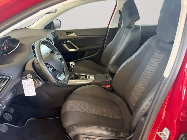 PEUGEOT 308 SW 1.2PureTech Allure