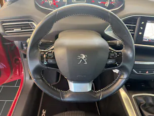 PEUGEOT 308 SW 1.2PureTech Allure