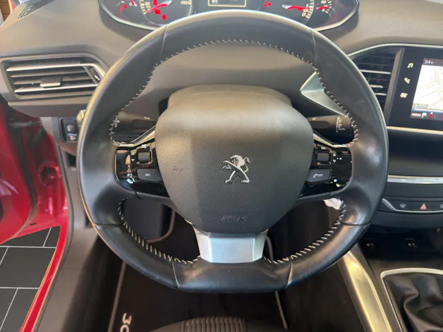 PEUGEOT 308 SW 1.2PureTech Allure