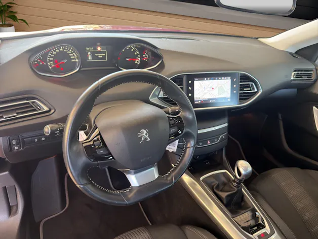 PEUGEOT 308 SW 1.2PureTech Allure