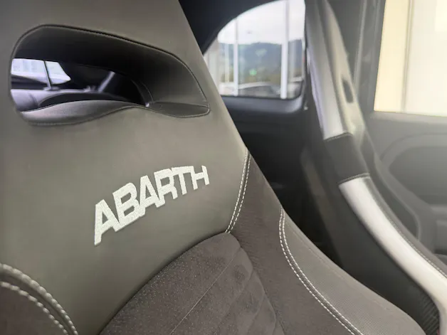 FIAT 595 1.4 16V Turbo Abarth Pista