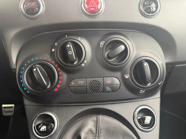 FIAT 595 1.4 16V Turbo Abarth Pista