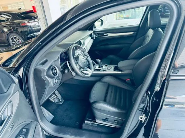 ALFA ROMEO Stelvio 2.0 Veloce Q4 AT8 Swiss Sky