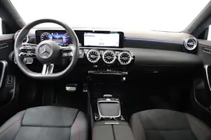 MERCEDES-BENZ CLA 200 7G-DCT