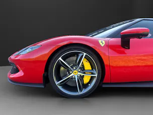 FERRARI 296 GTB