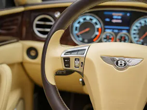 BENTLEY Flying Spur *Panorama*Massage*Sitzlüftung*