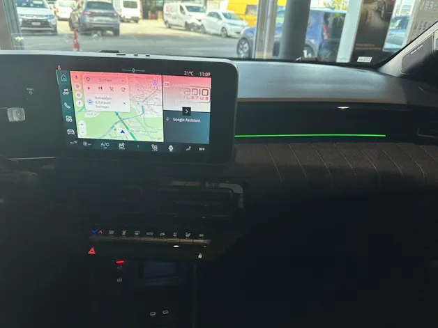 RENAULT R4 E-Tech Comfort Range 52 kWh Techno