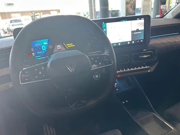 RENAULT R4 E-Tech Comfort Range 52 kWh Techno