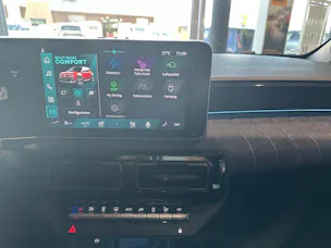 RENAULT R4 E-Tech Comfort Range 52 kWh Techno