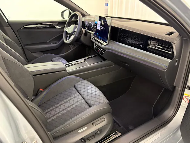 VW Passat 1.5TSI PHEV R-Line