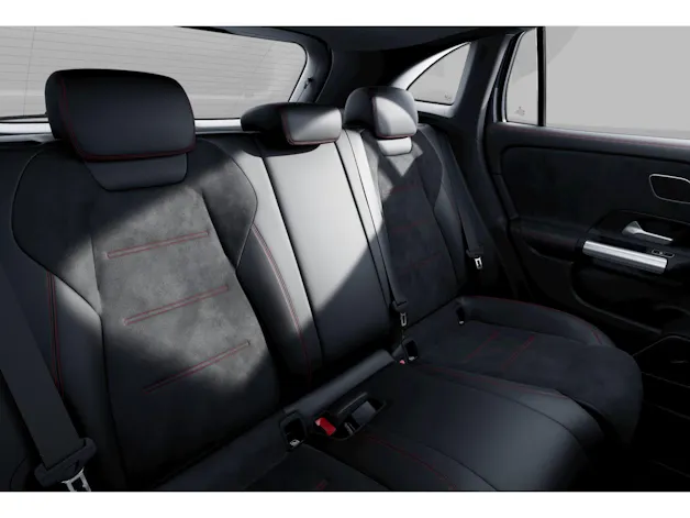 MERCEDES-BENZ GLA 200 Night Star AMG Line