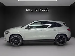 MERCEDES-BENZ GLA 200 Night Star