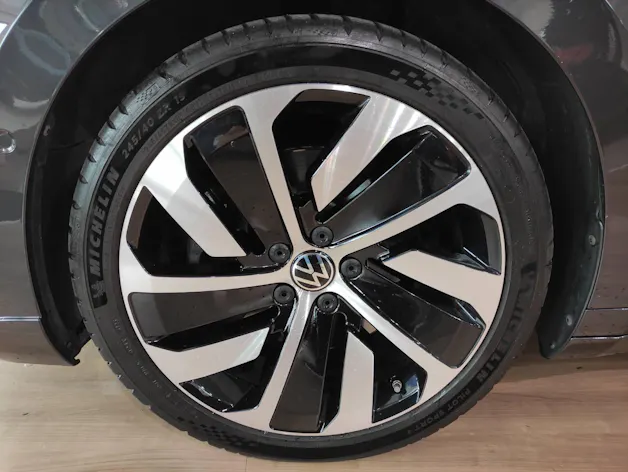 VW Arteon Shooting Brake 2.0 TSI R-Line DSG 4m