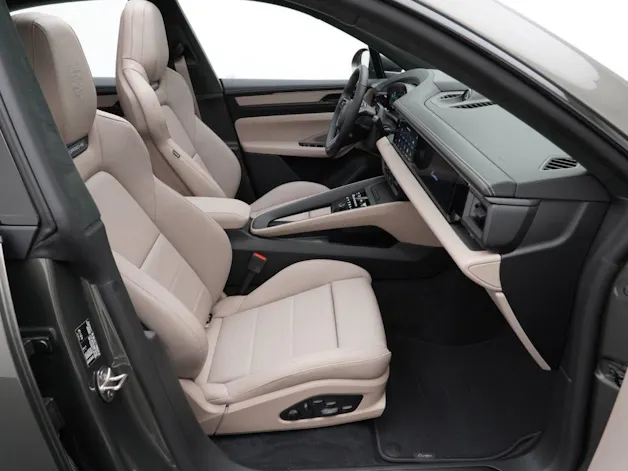 PORSCHE Macan Turbo