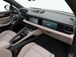 PORSCHE Macan Turbo
