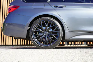 BMW 320i xDRIVE TOURING EDITION M SPORT STEPTRONIC l 184 PS