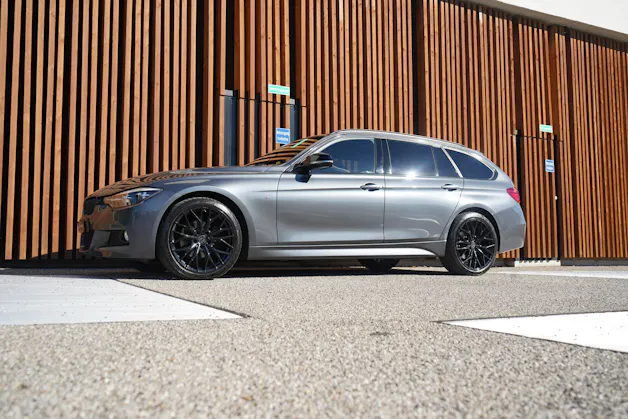 BMW 320i xDRIVE TOURING EDITION M SPORT STEPTRONIC l 184 PS