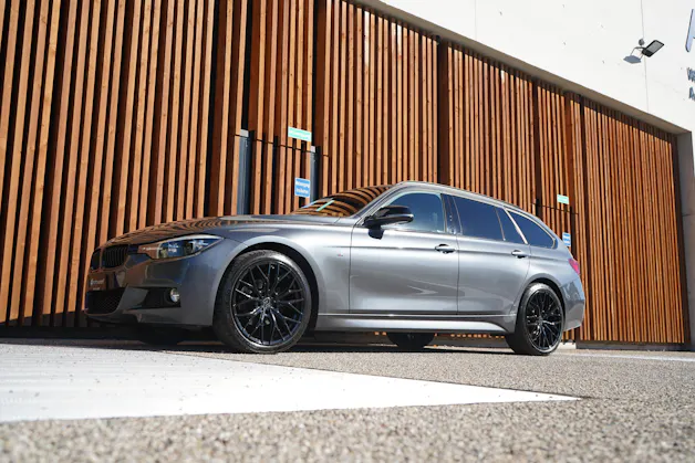 BMW 320i xDRIVE TOURING EDITION M SPORT STEPTRONIC l 184 PS