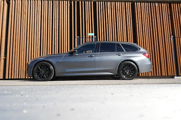 BMW 320i xDRIVE TOURING EDITION M SPORT STEPTRONIC l 184 PS