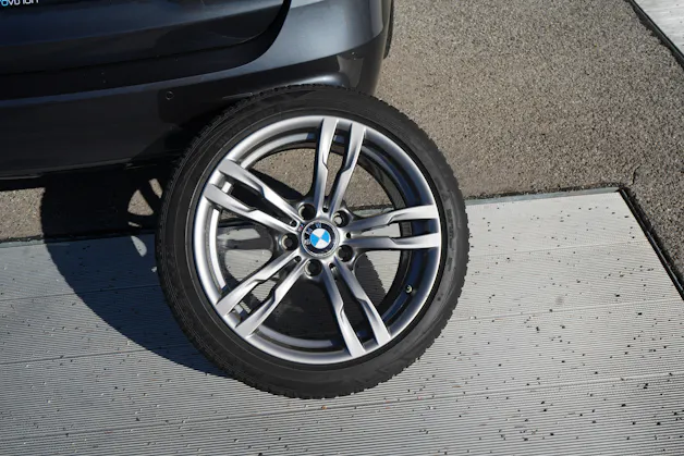 BMW 320i xDRIVE TOURING EDITION M SPORT STEPTRONIC l 184 PS