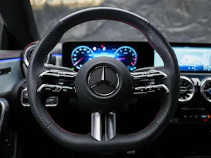 MERCEDES-BENZ CLA 200 AMG Line 7G-DCT *Facelift*Ambientebeleuchtung*Assistenten*