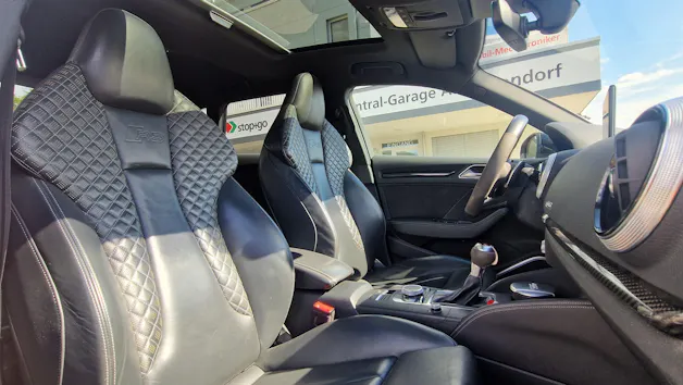 AUDI RS3 Sportback 2.5 TSI quattro S-tronic