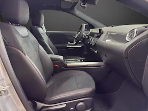 MERCEDES-BENZ GLA 220d 4Matic Swiss Star