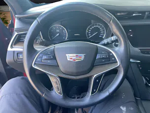 CADILLAC XT5 Luxury