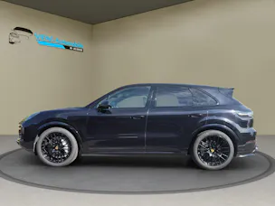 PORSCHE Cayenne Turbo